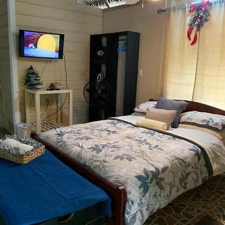 Heavens Gate Beach Bungalows Villa Placencia Exteriör bild